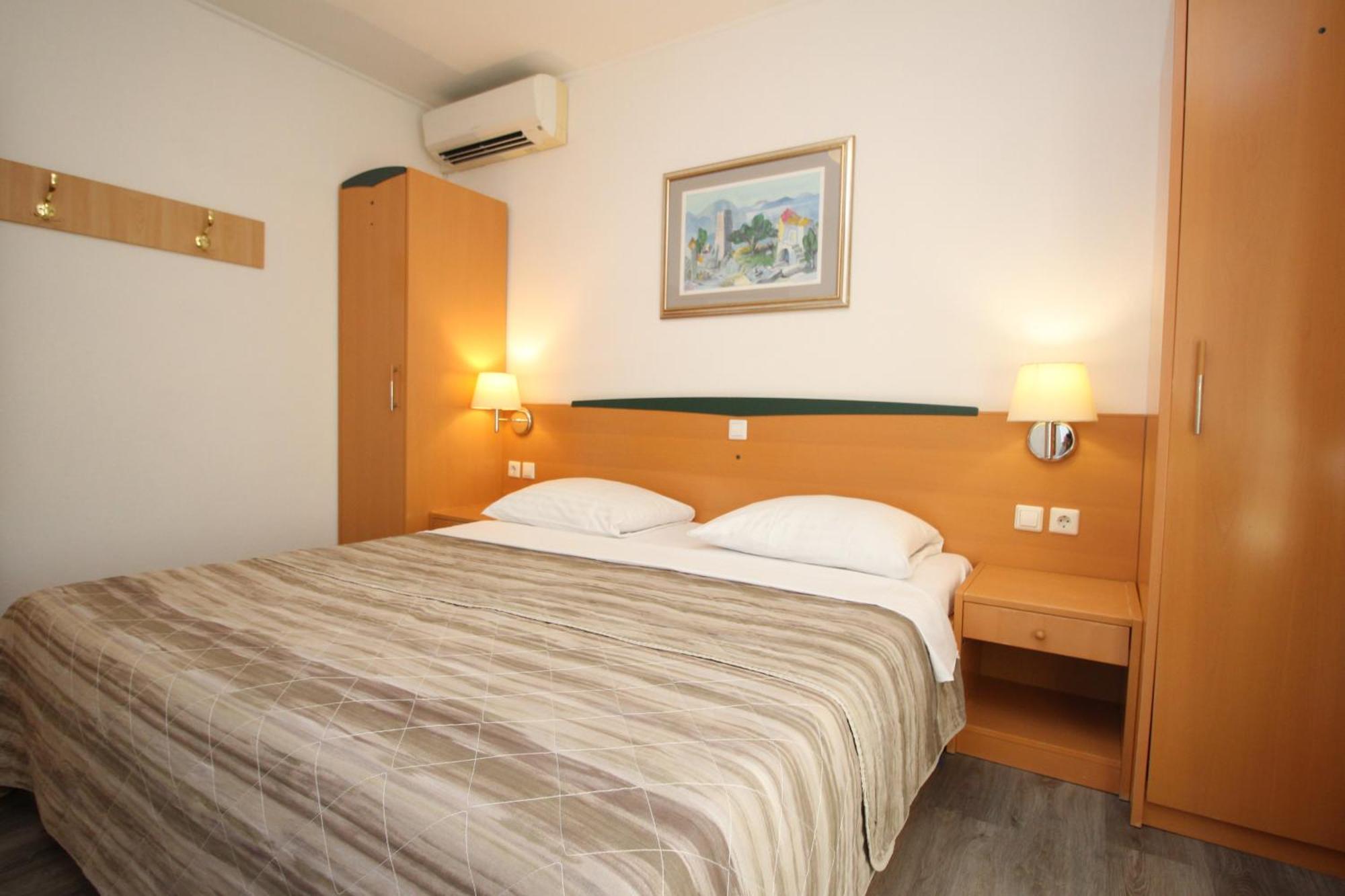 Villas Corinthia Baska  Room photo